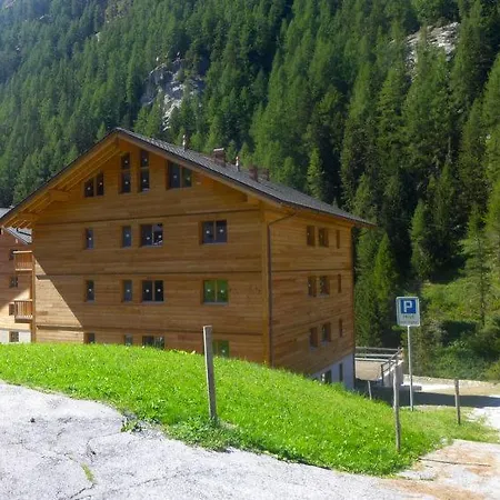 Sleeps 8 Wifi * Zinal